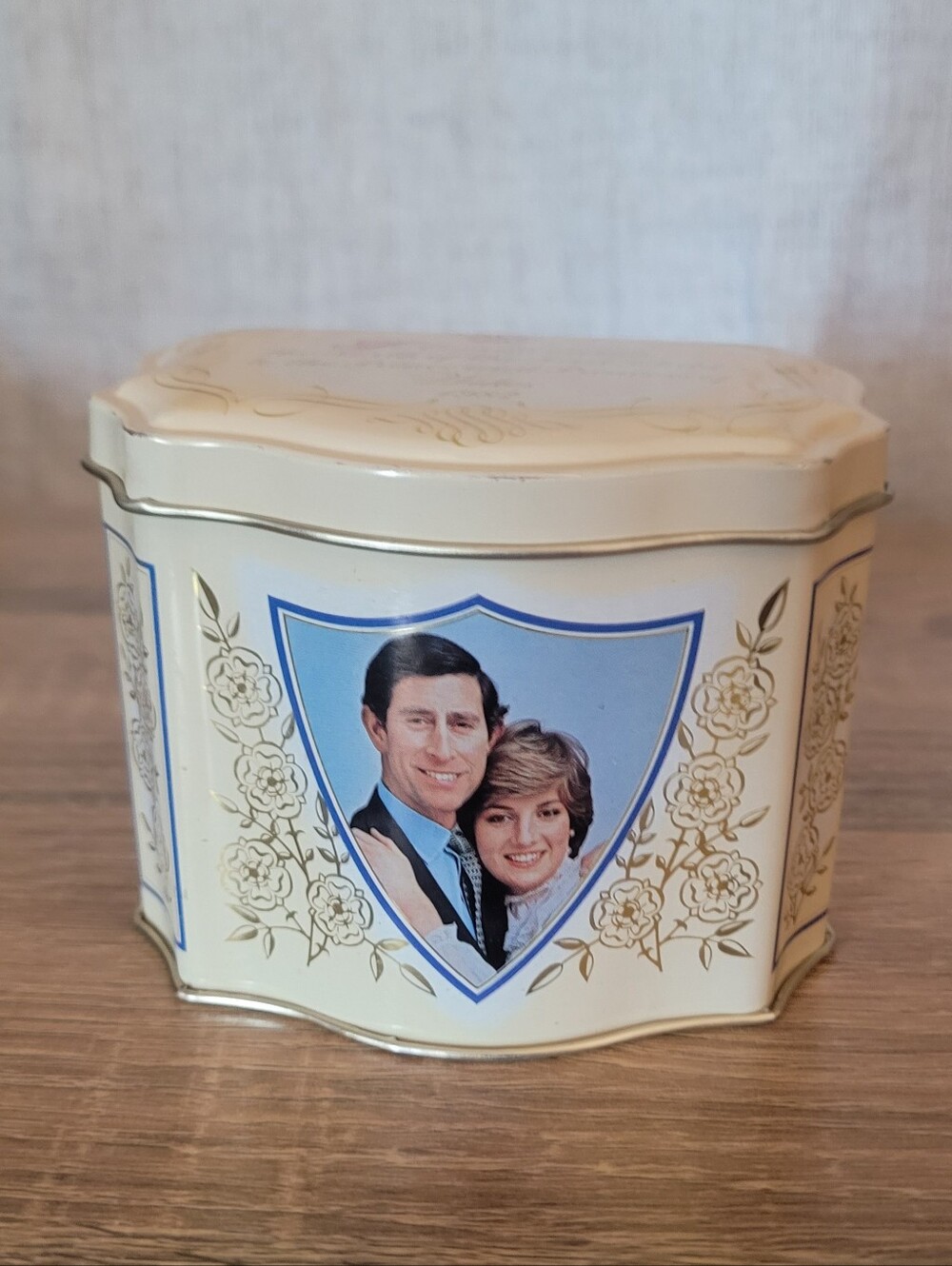Vintage Prince Charles & Princess Diana Birth Of William Cream Tea Tin Canister